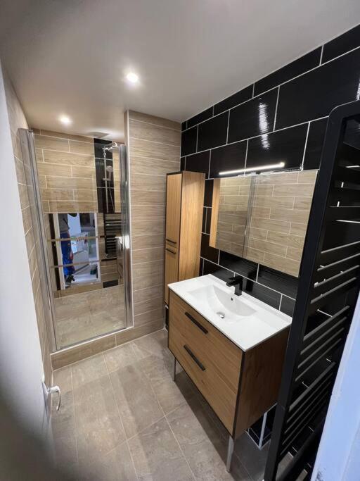 Appartement Style Chalet Standing 2 A 6 Personnes La Bourboule Extérieur photo